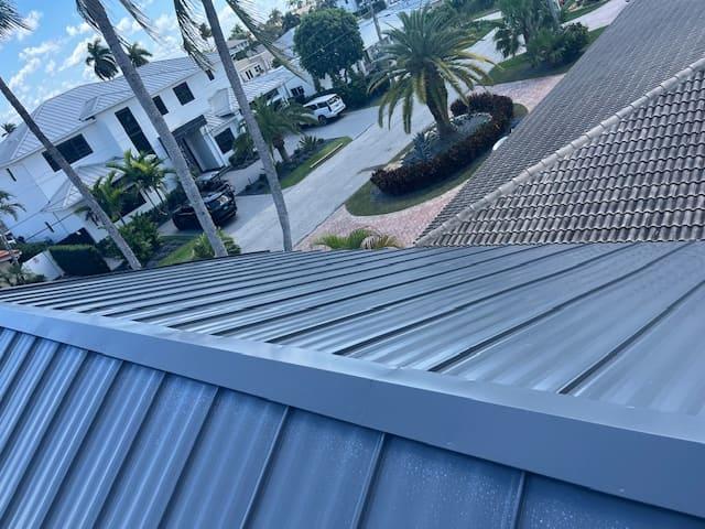 Residential roofing project