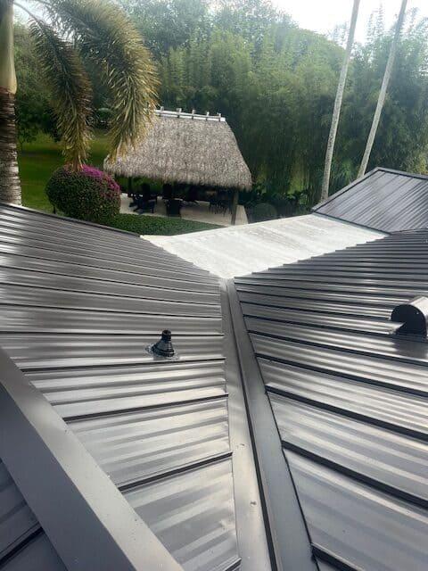 Residential roofing project