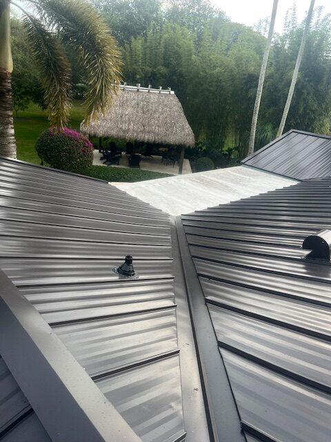 Residential roofing project